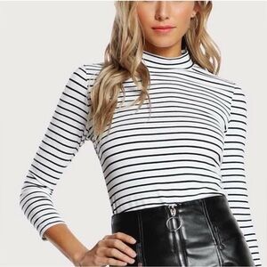 NWT Abercrombie Women's Black And White Striped Size 11/12